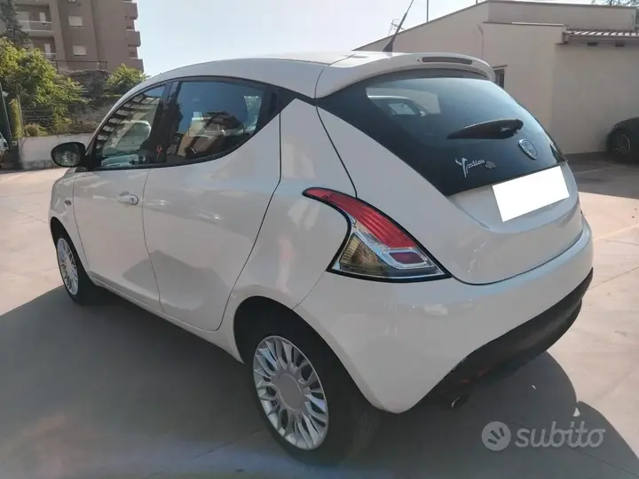 Lancia Ypsilon 2015 photo 5