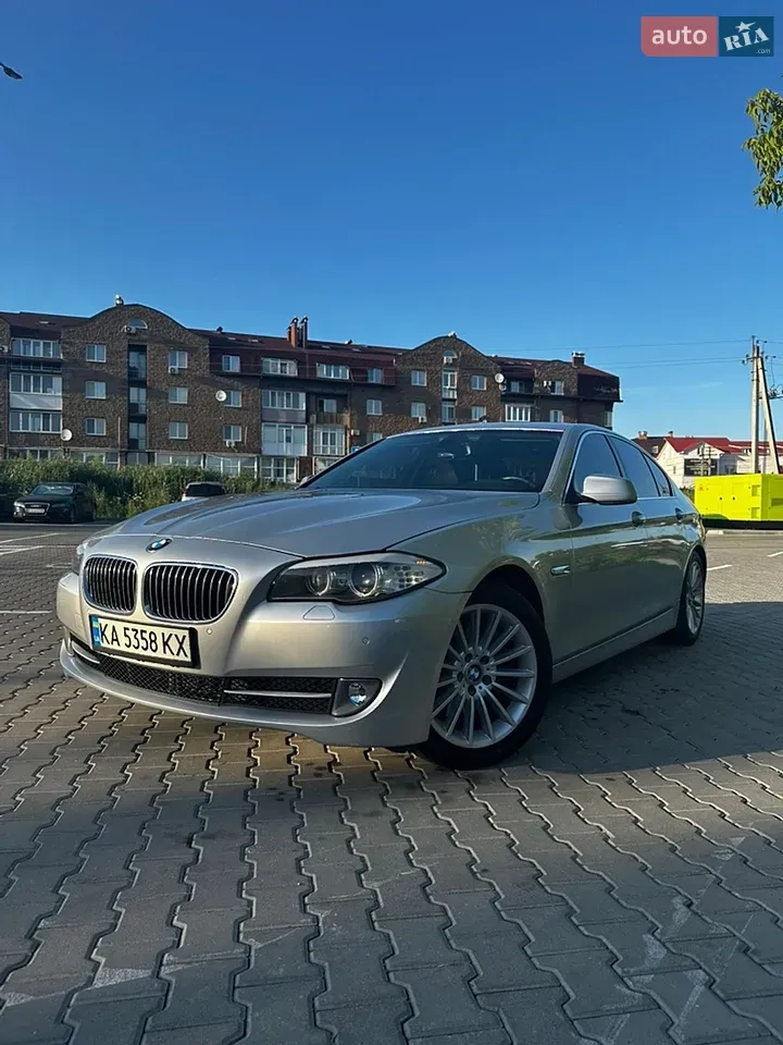 BMW 5 Series 2012 photo 3