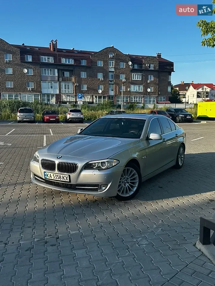 BMW 5 Series 2012 photo 5