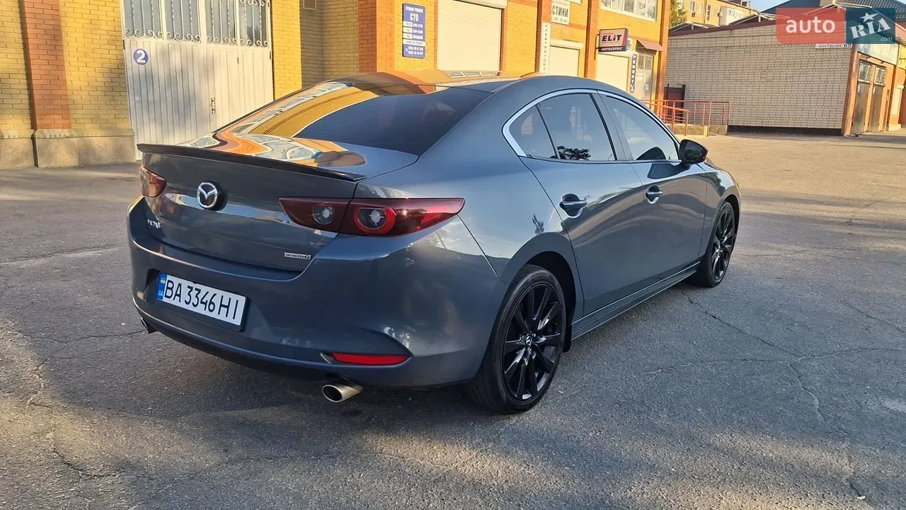 Mazda 3 2023 photo 3