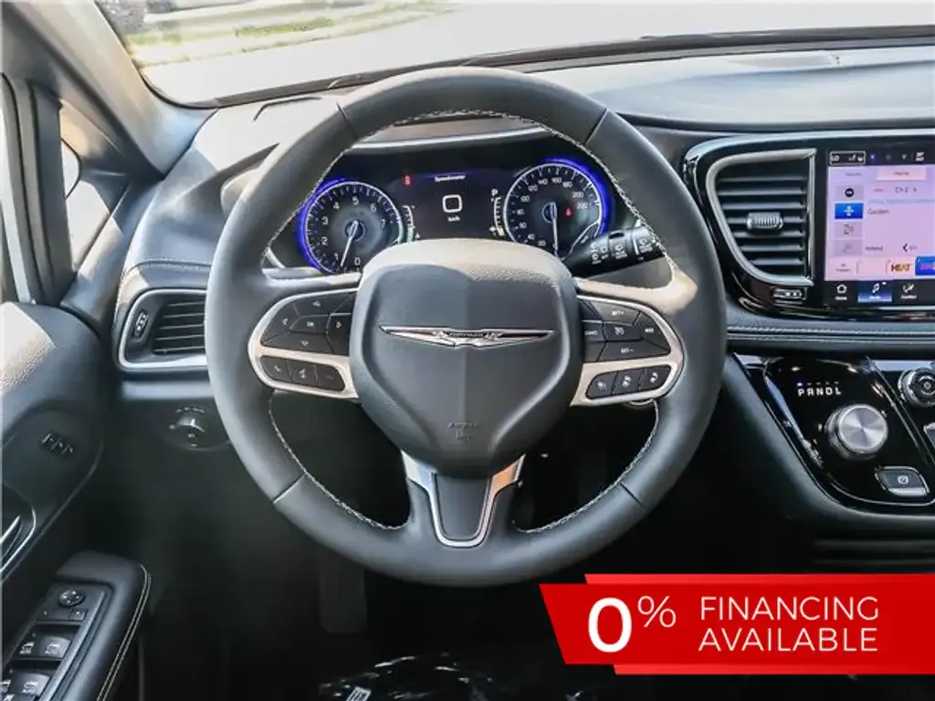 Chrysler Pacifica 2026 photo 3