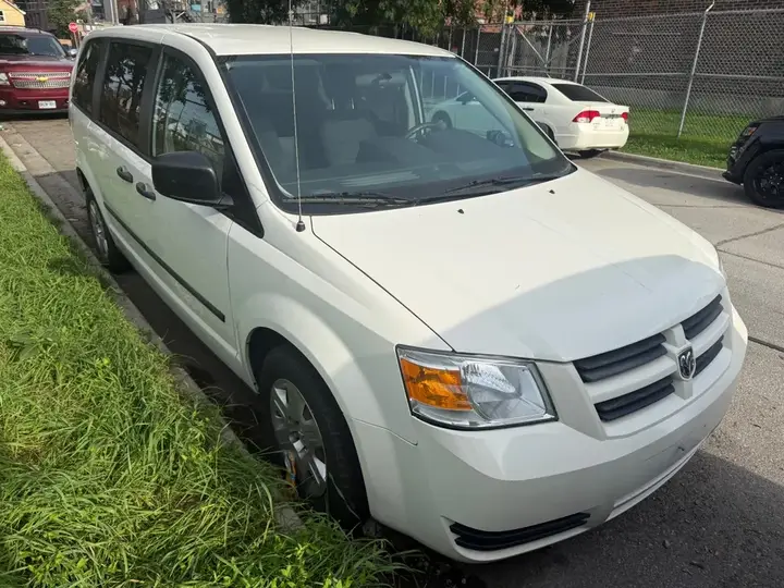 Dodge Grand Caravan 2010 photo 4