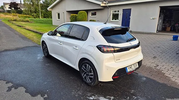 Peugeot 208 2021 photo 3