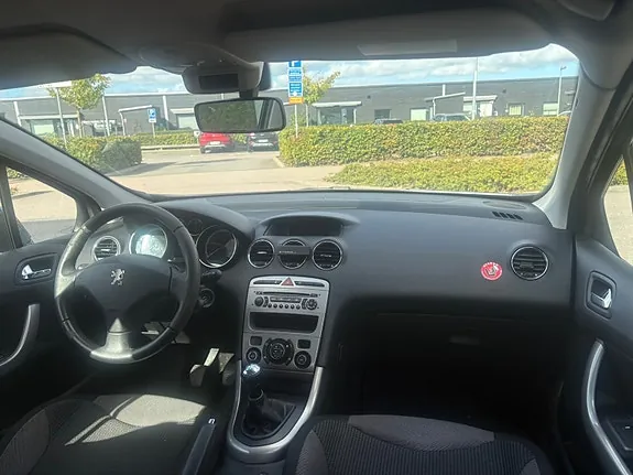 Peugeot 308 2008 photo 5