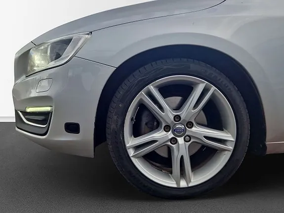Volvo V60 2017 photo 5