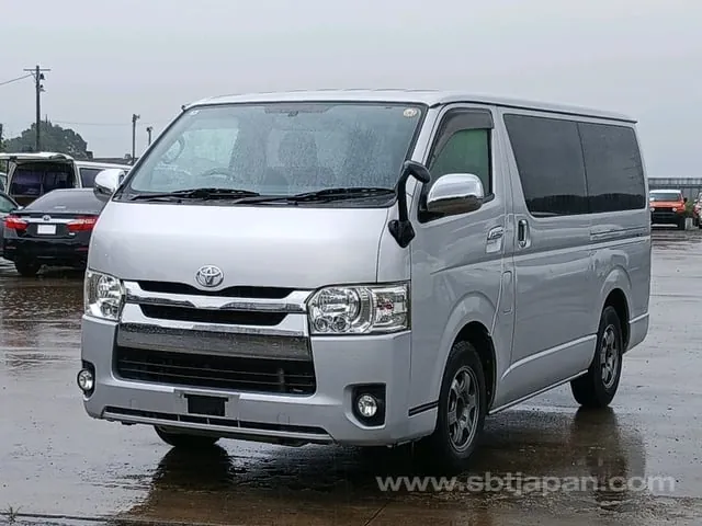 Toyota Hiace 2014 photo 3
