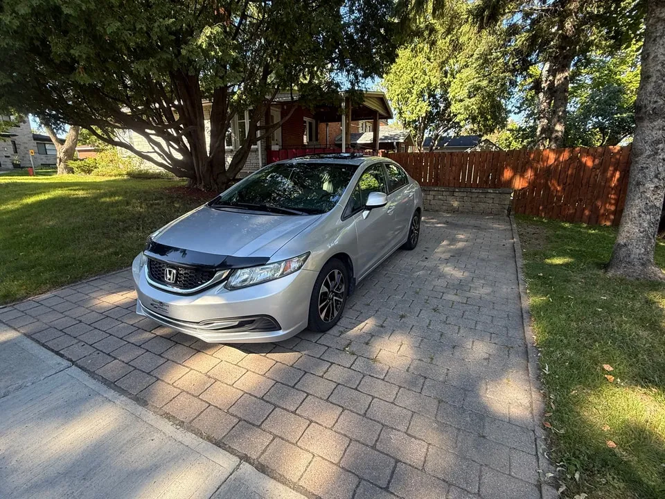 Honda Civic 2013 photo 2