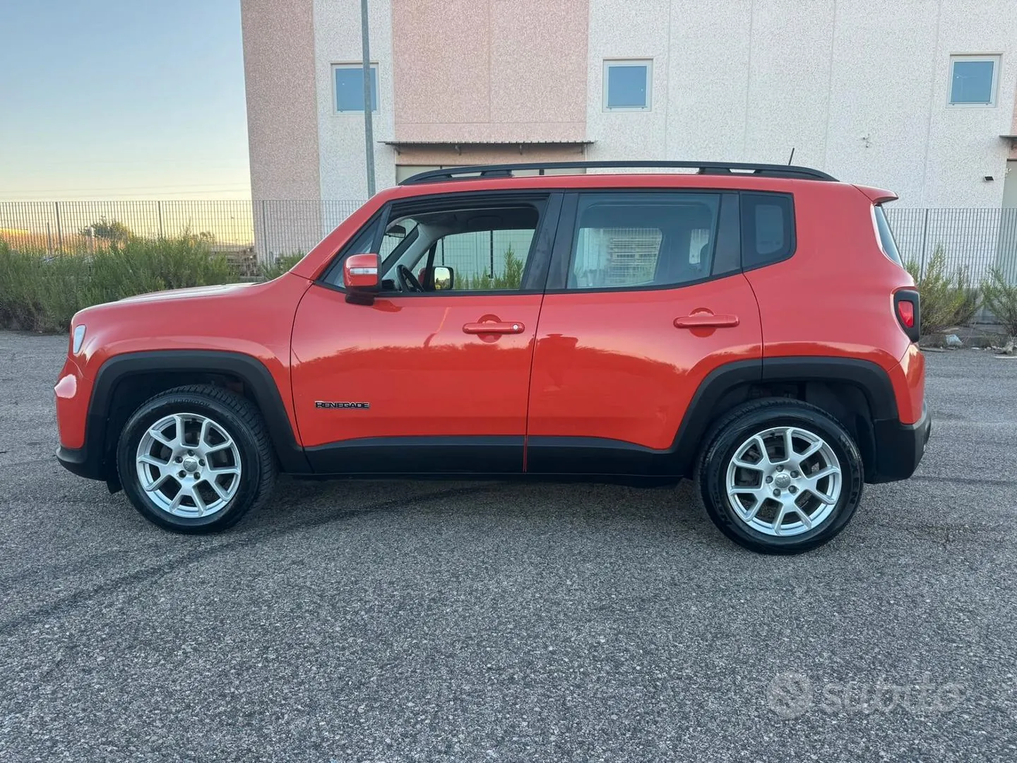 Jeep Renegade 2019 photo 2