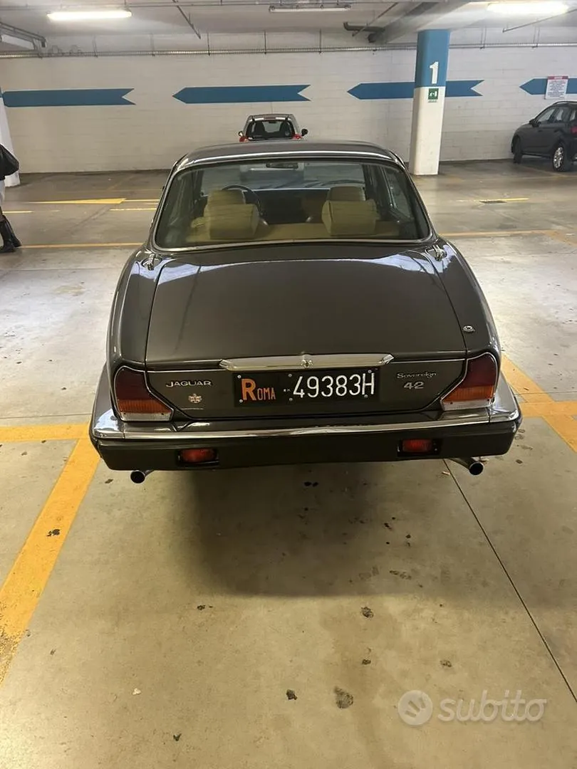 Jaguar Xj