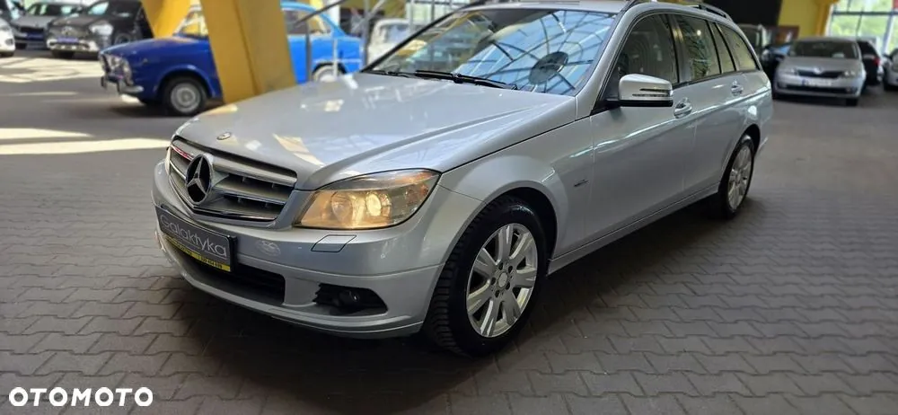 Mercedes-Benz C-Class 2010 photo 3