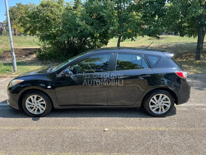 Mazda Mazda3 2011 photo 3