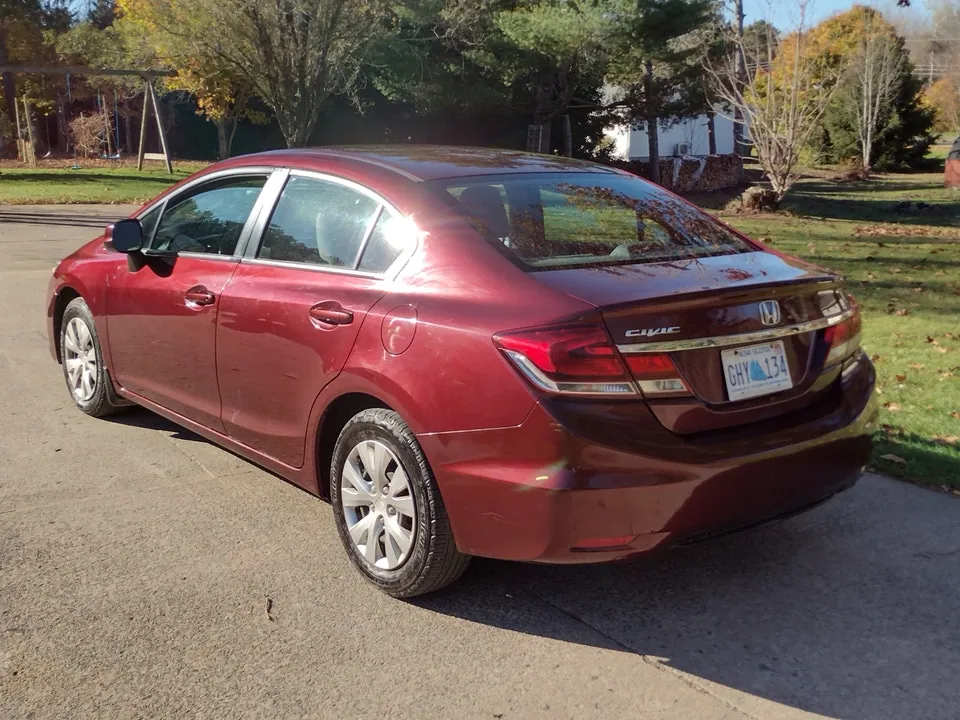 Honda Civic 2013 photo 2