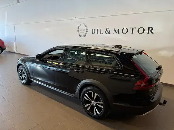 Volvo V90 Cross Country 2022 photo 3