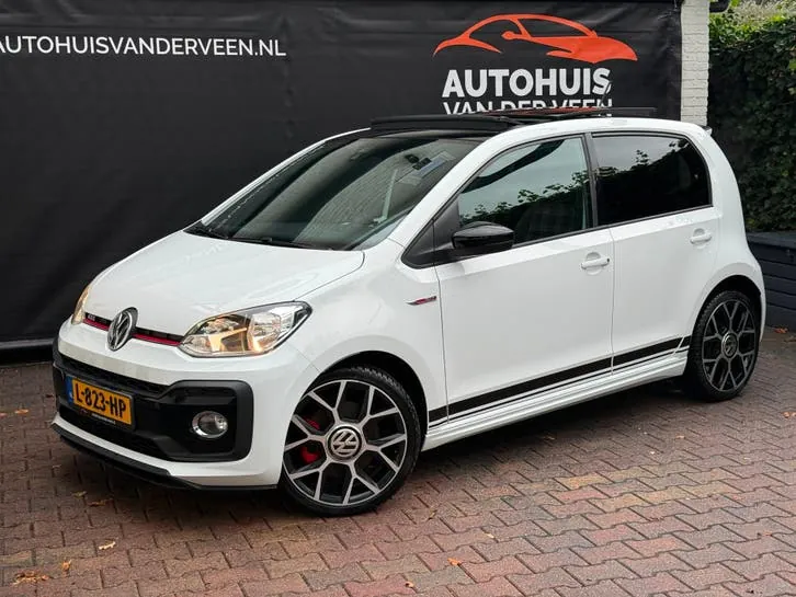 Volkswagen Up 2019 photo 2