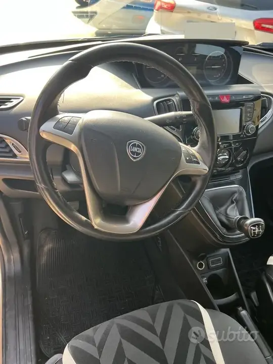 Lancia Ypsilon 2017 photo 4