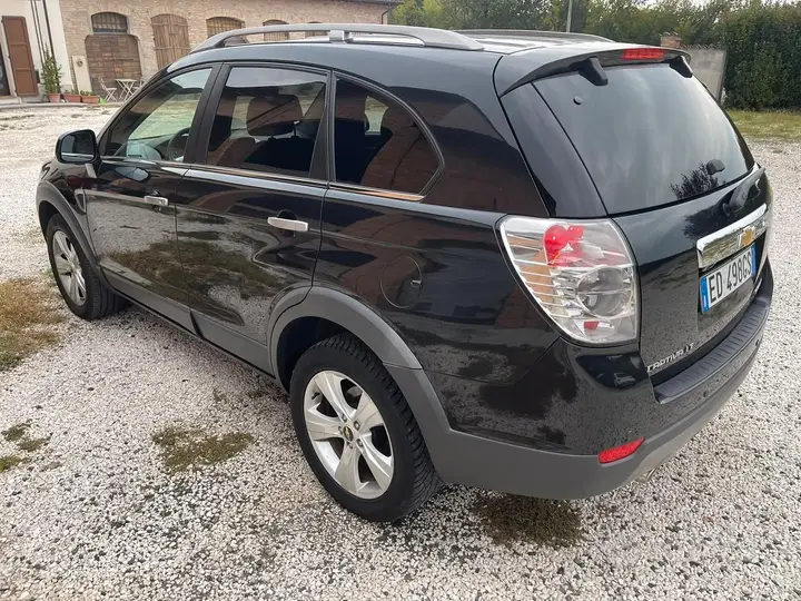 Chevrolet Captiva 2010 photo 2