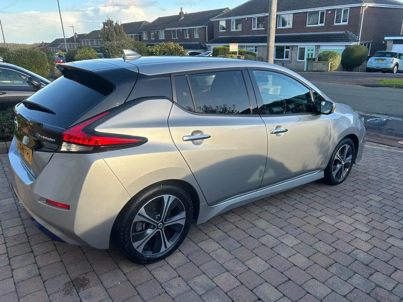Nissan Leaf 2022 photo 3
