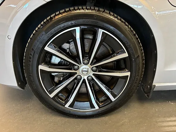 Volvo V60 2025 photo 5