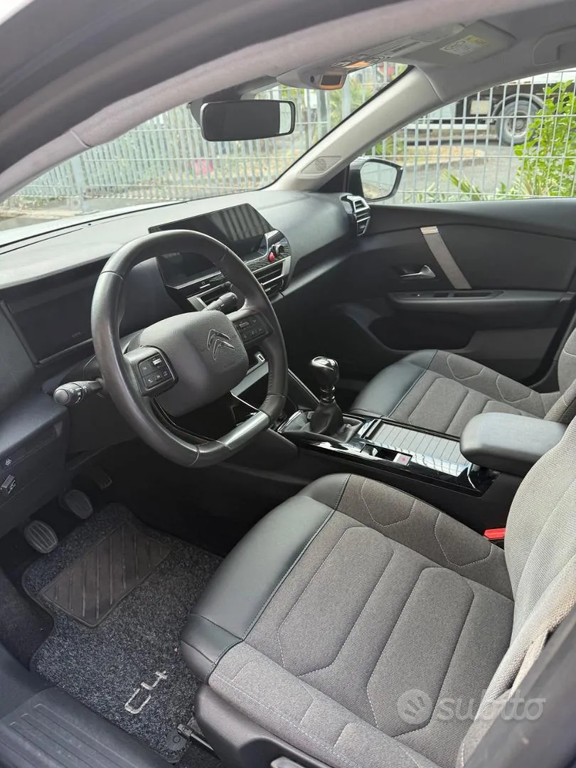 Citroen C4 2024 photo 3