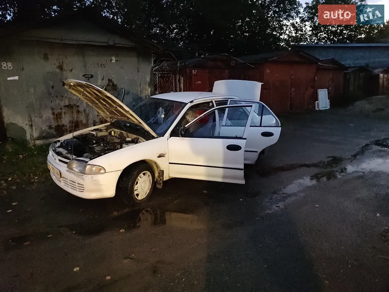 Mitsubishi Lancer 1993 photo 2