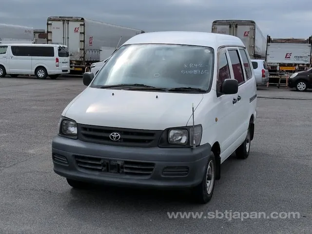 Toyota Townace Van 2002 photo 2