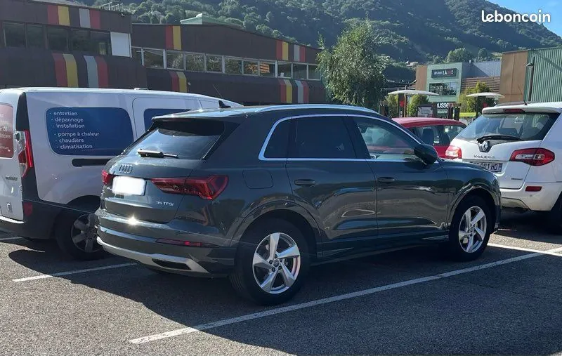 Audi Q3 2019 photo 2