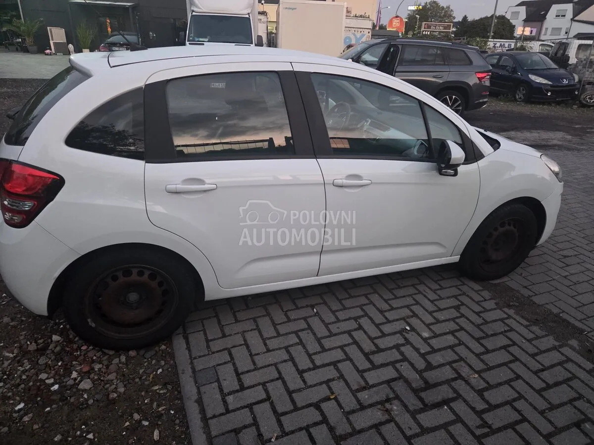 Citroen C3 2011 photo 4