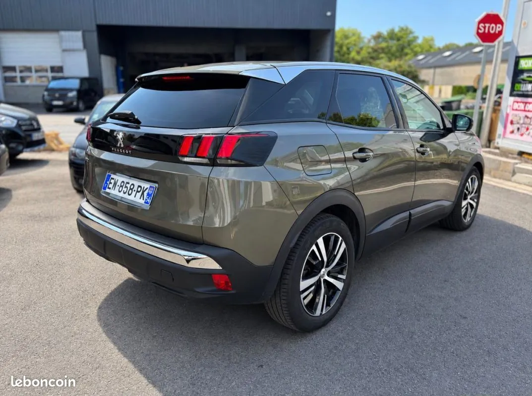 Peugeot 3008 2018 photo 2