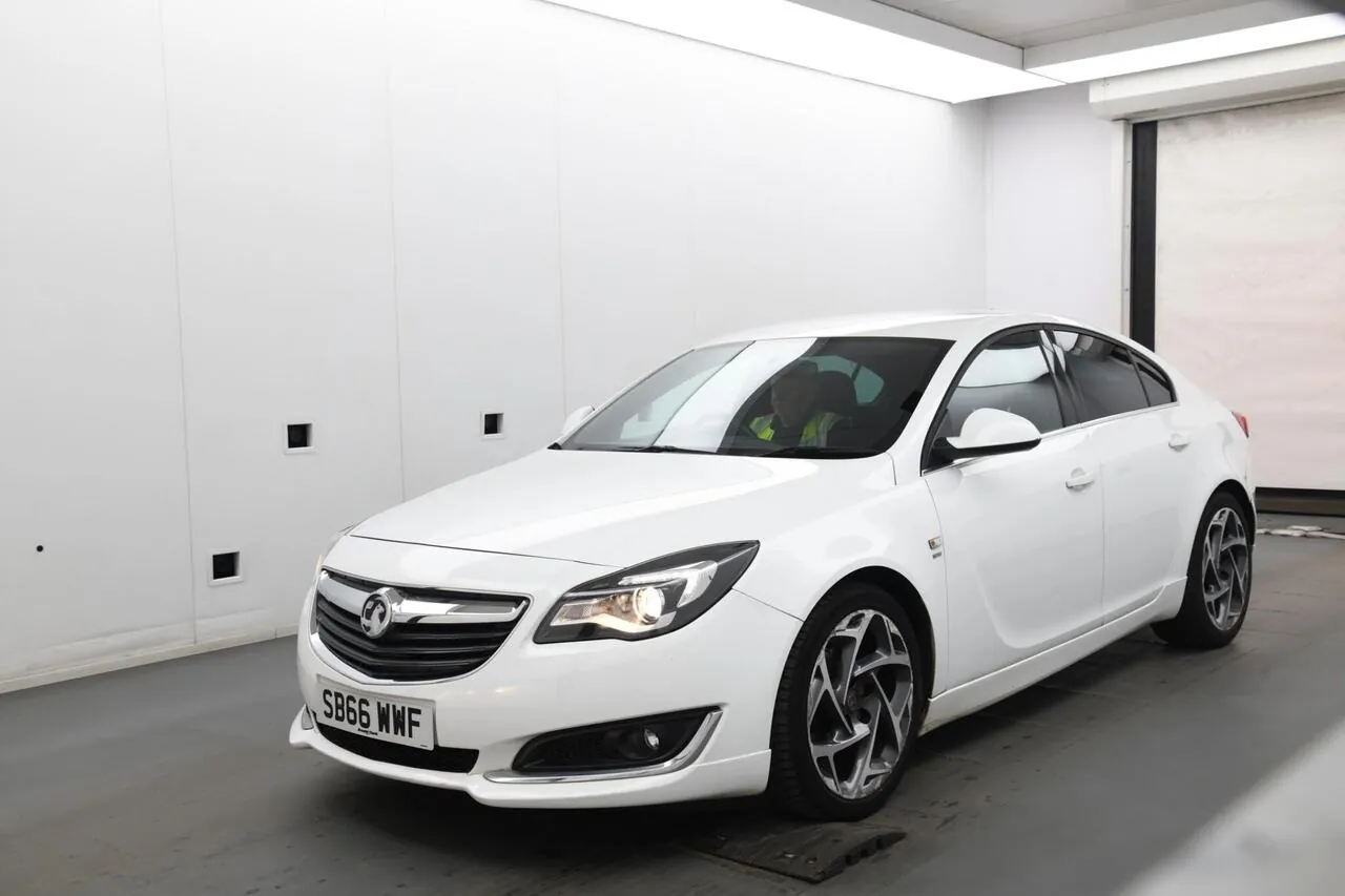 Vauxhall Insignia 2016 photo 3