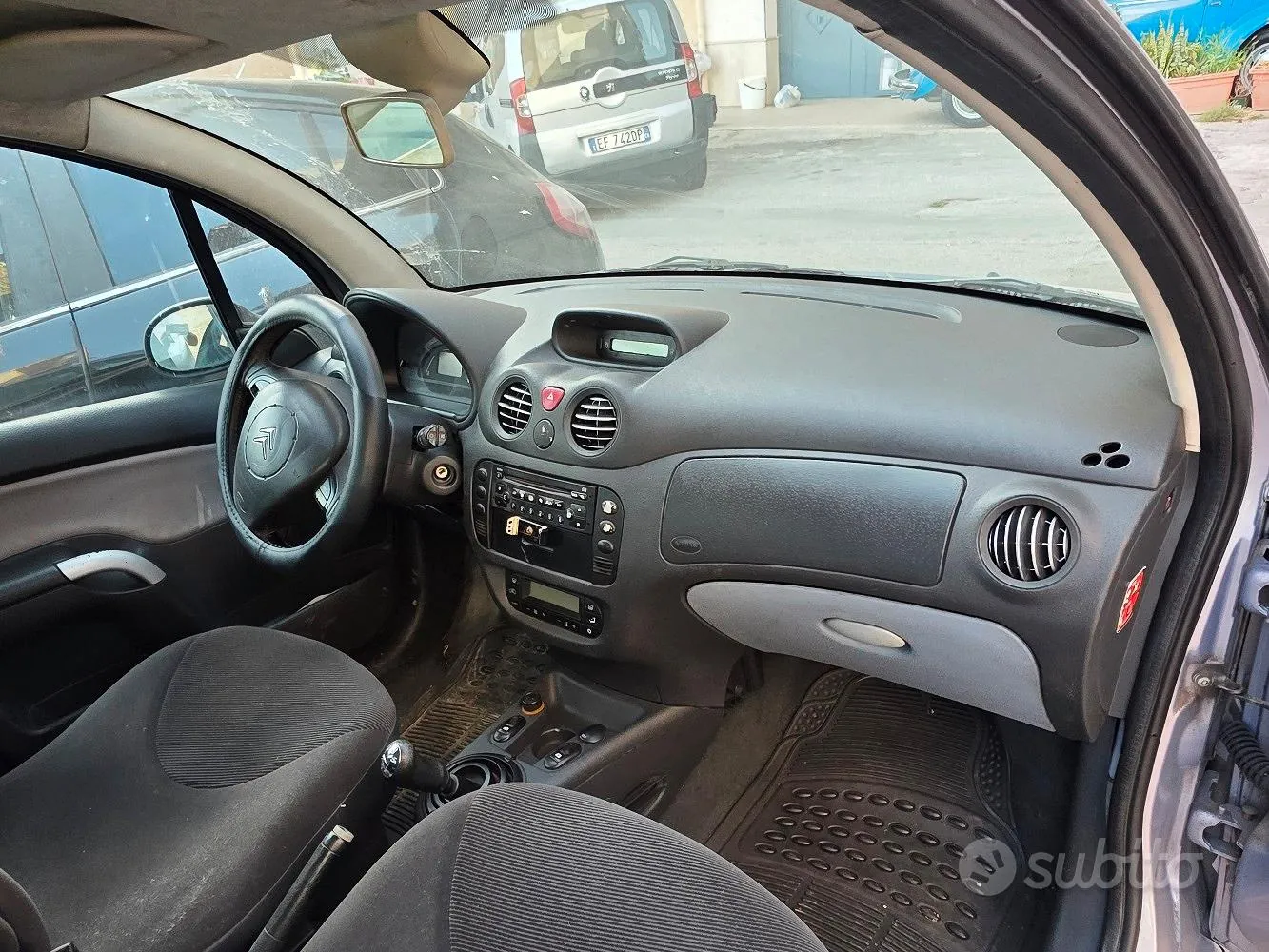 Citroen C3 2003 photo 3