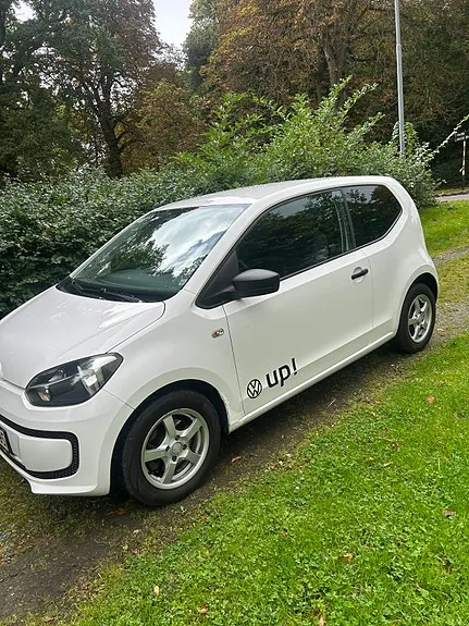 Volkswagen Up 2013 photo 2