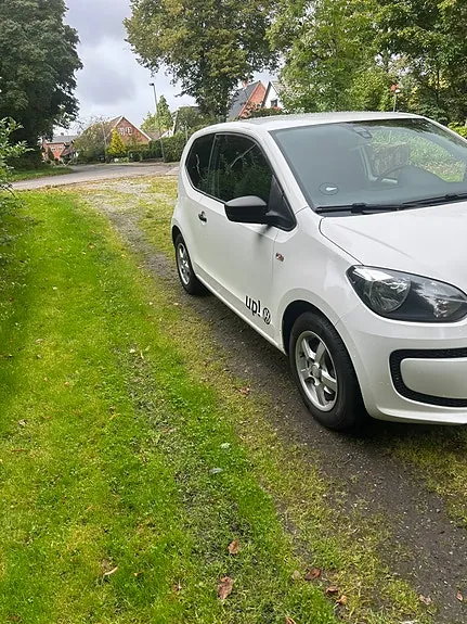 Volkswagen Up 2013 photo 3