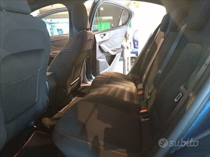 Ford Focus 2023 photo 4