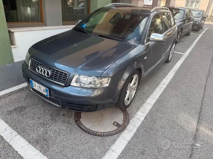 Audi A4 2004 photo 4