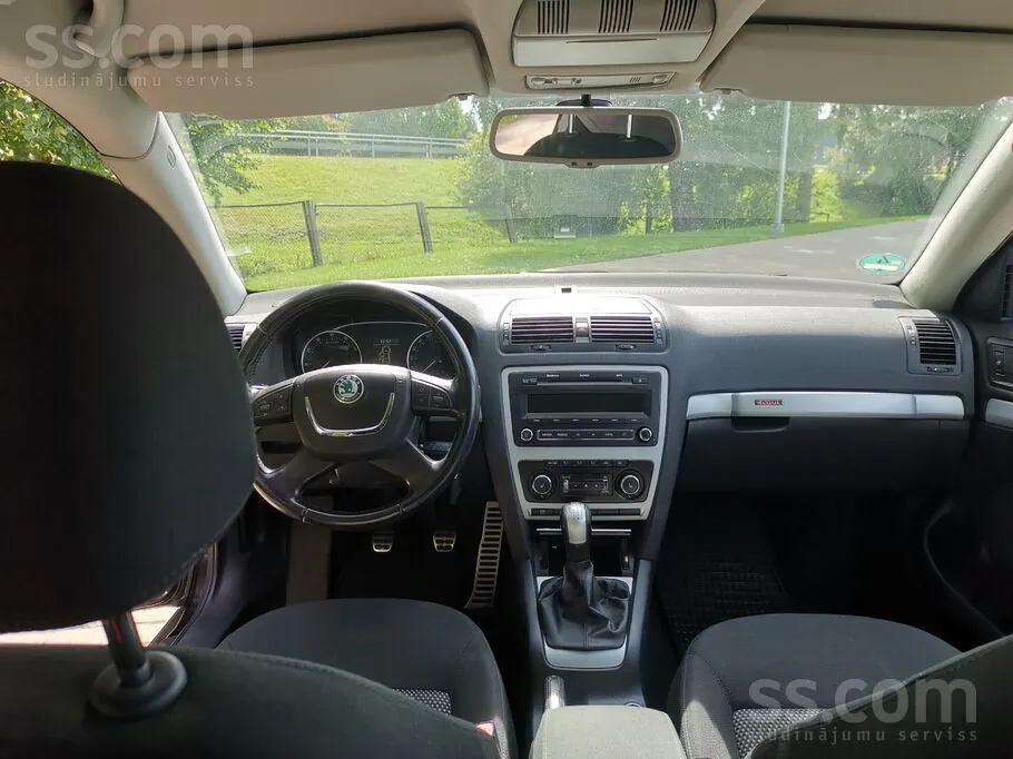 Skoda Octavia 2009 photo 4