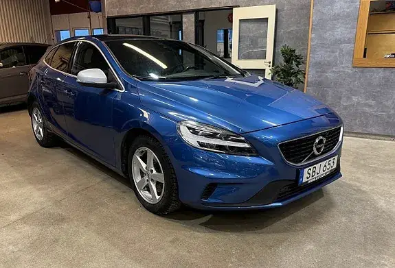 Volvo V40 2019 photo 2