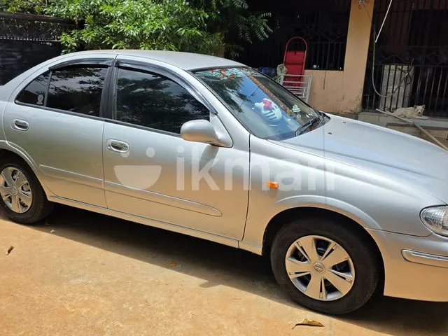 Nissan Sunny 2004 photo 2