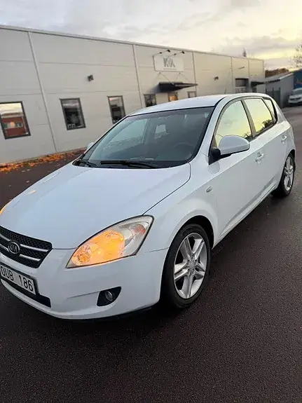 Kia Ceed 2009 photo 3