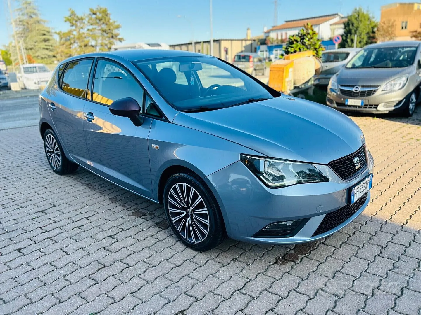 Seat Ibiza 2016 photo 3