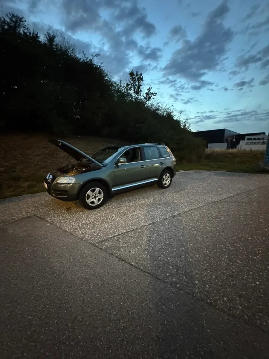 Volkswagen Touareg 2005 photo 2