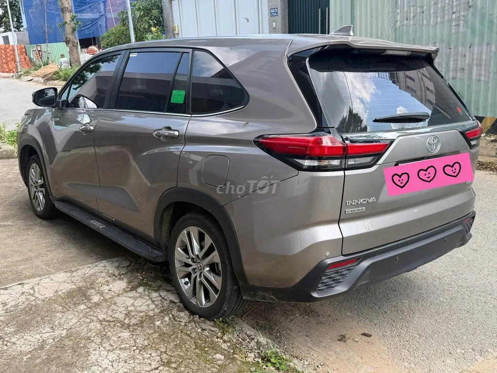 Toyota Innova Cross 2025 photo 4