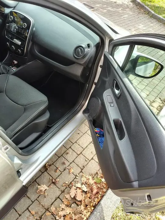 Renault Clio 2016 photo 3