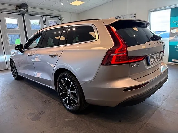 Volvo V60 2024 photo 3