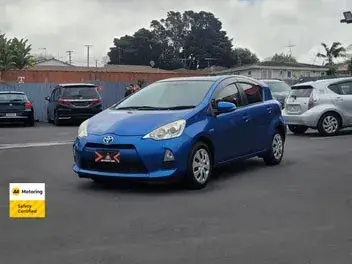 Toyota Aqua 2014 photo 4