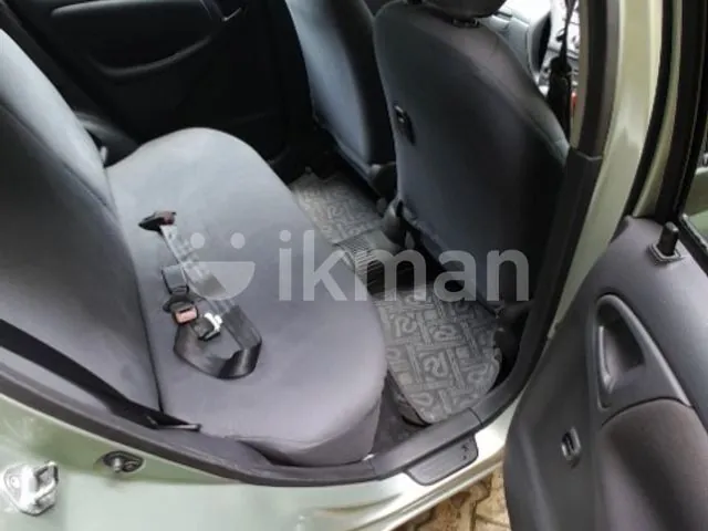 Toyota Vitz 2002 photo 5