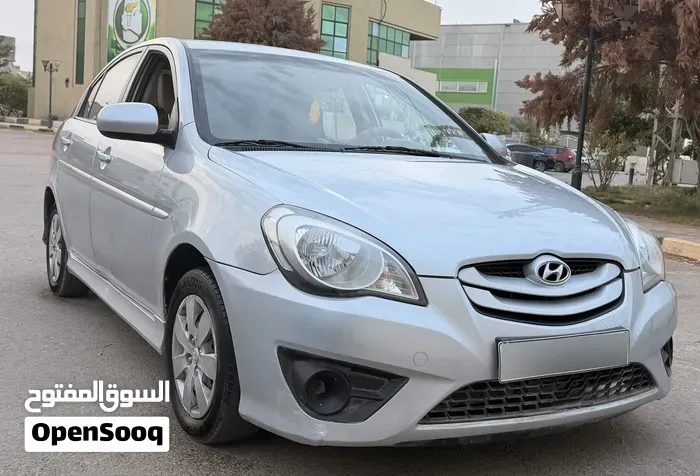 Hyundai Accent 2010 photo 2