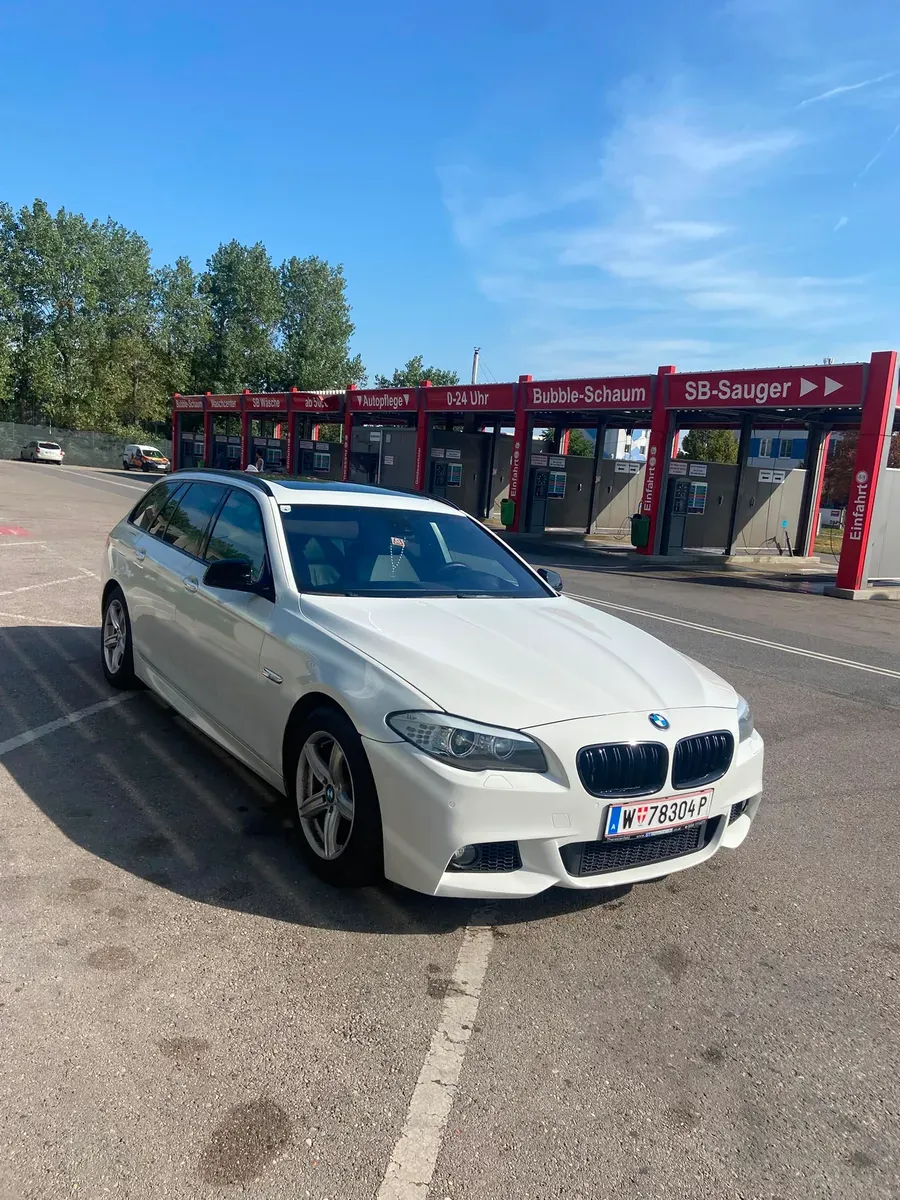 BMW 5 Series 2012 photo 3