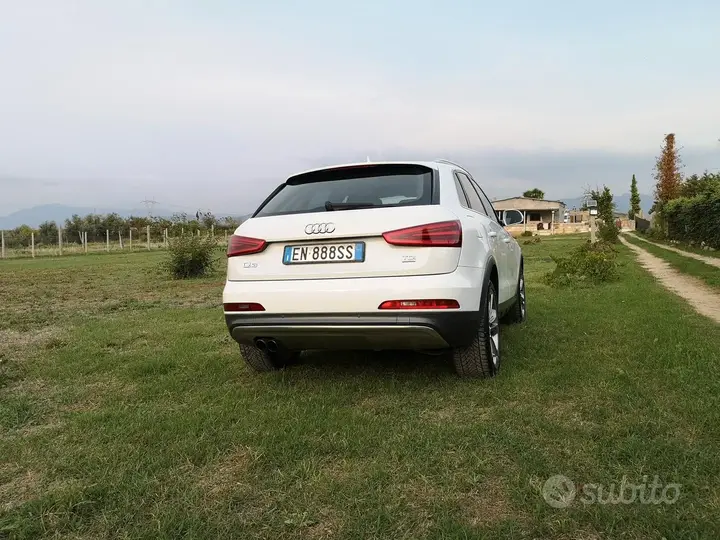 Audi Q3 2012 photo 3