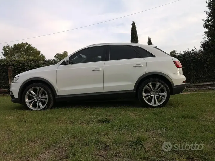 Audi Q3 2012 photo 5