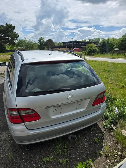 Mercedes-Benz E200 2008 photo 2